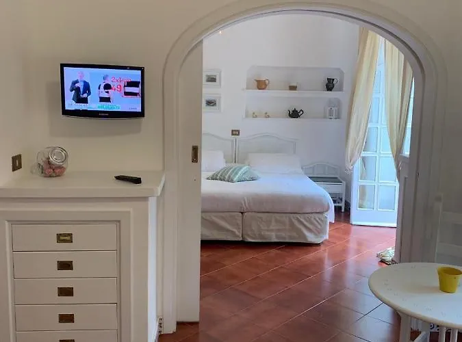 Casa Nenna, Centro Di Forio